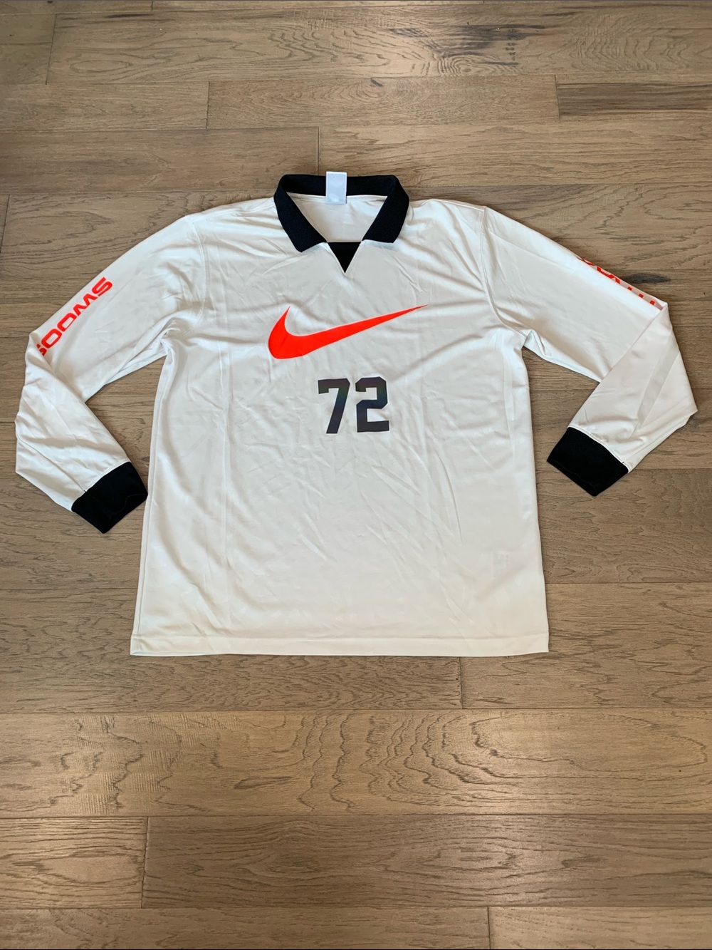 NIKE Swooshtrax 72 Shirt Soccer Men’s White Long Sleeve Collar Size Medium